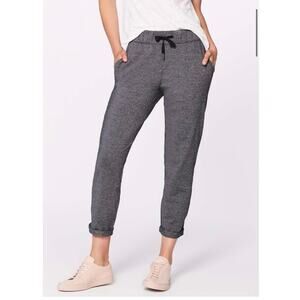 Lululemon On The‎ Fly Pant *28" Heathered Black Size 4 Joggers Lounge Comfort